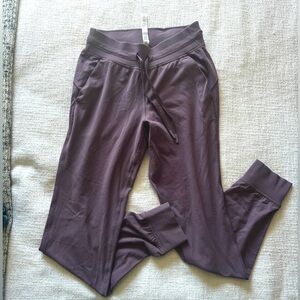 Lulu joggers